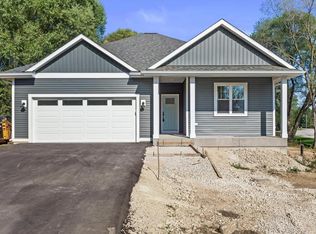 200 Penny Ln, West Bend, WI 53095
