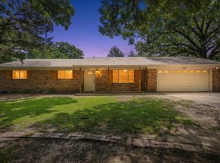 104 Royal Ln, Edgewood, TX 75117