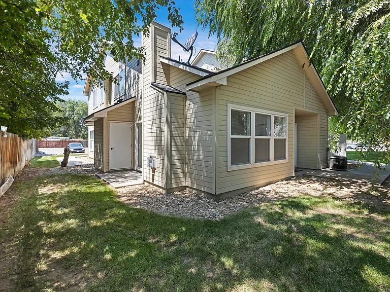 1270 N Stephanie Ln #101 — Photo 28