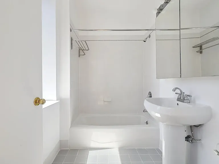 200 W 60th St #6B — Photo 10