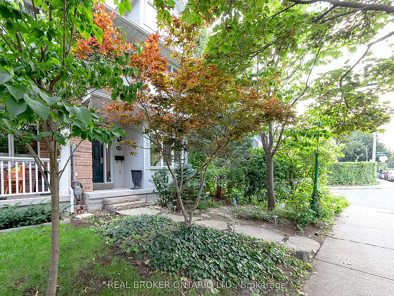 179 Hanson St #MAIN — Photo 18
