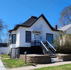 337 8th Ave NW, Valley City, ND, 58072