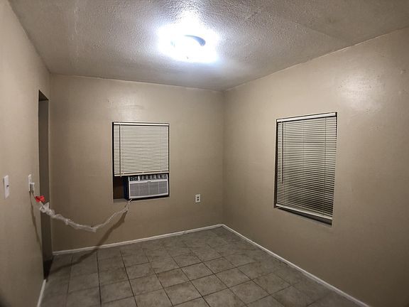4th image of 335 W Sayers Ave #A