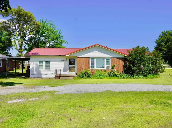 1206 S Main St, Leachville, AR 72438