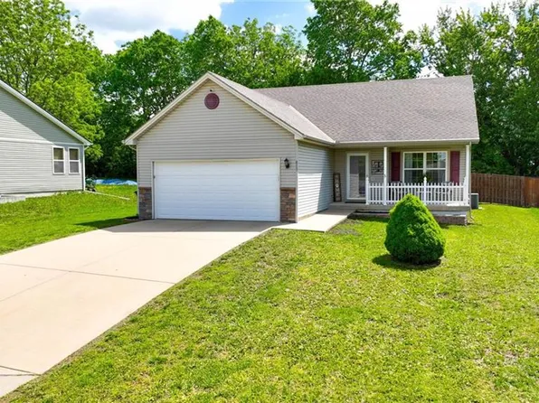 813 Emerson Dr, Belton, MO 64012
