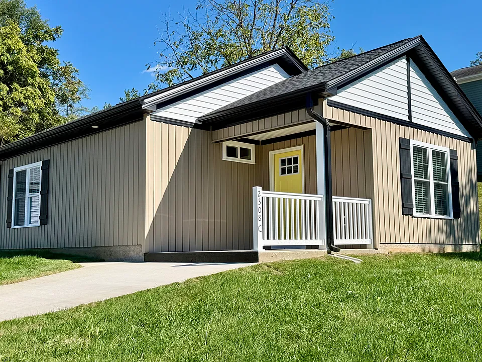 2308 Belle Ave NE #C