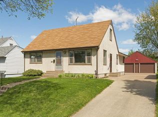 2065 California Ave E, Saint Paul, MN 55119