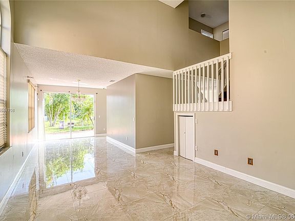 4th image of 15891 NW 5th St