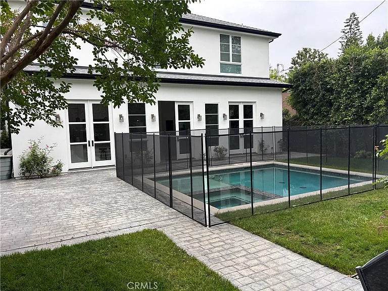 4435 Camellia — Photo 14