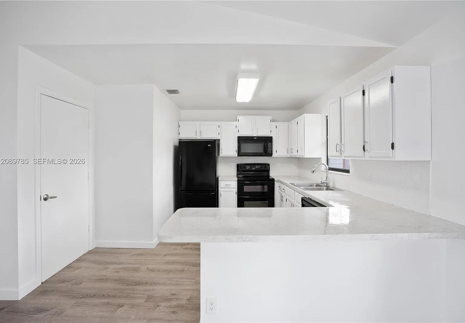 North Palm Beach Heights — Photo 3