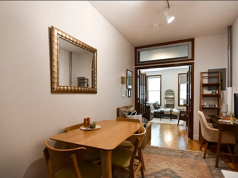 255 N 8th St #2L — Photo 6