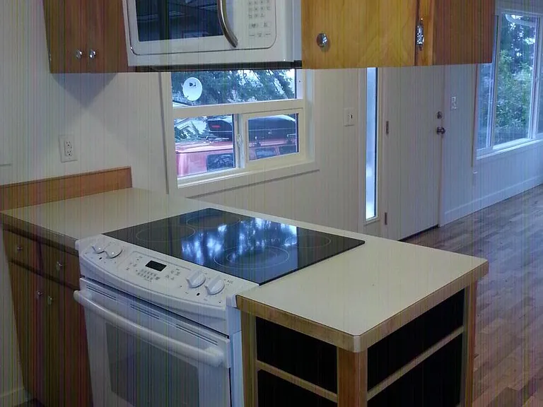 1804 Lakeway Dr — Photo 1