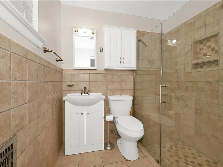 1208 Spruce St SE — Photo 10