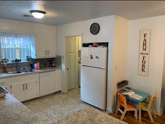 3rd image of 2312 NW 76th St