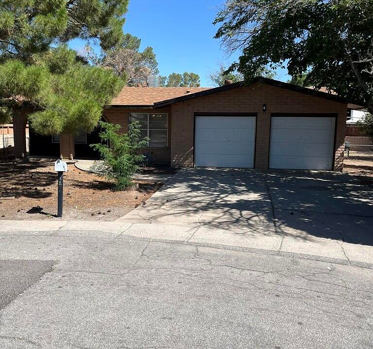 1st image of 1820 Camelot Dr