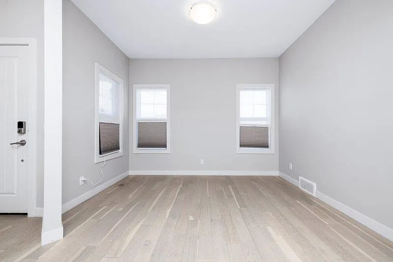 4 bed, 3.5 bath, 2210 sqft, $3,200 — Photo 4