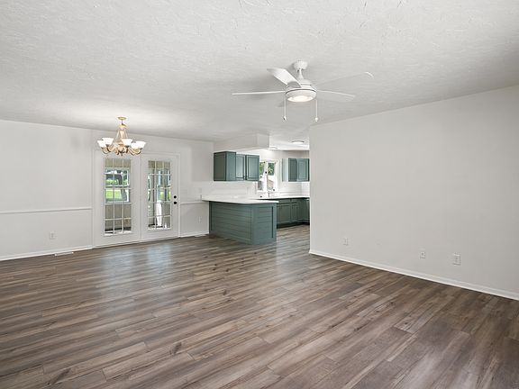 3rd image of 147 W Birch Ln