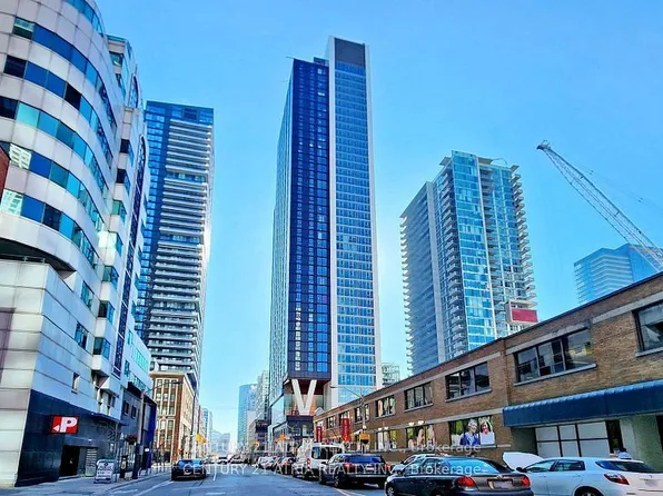 357 King St W, Toronto, ON