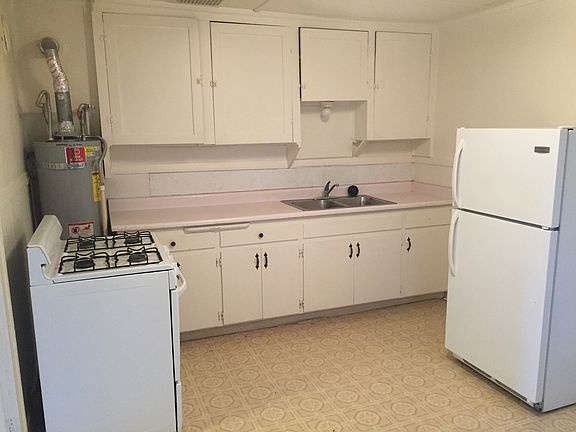 3rd image of 350 & 352 Percy Ave