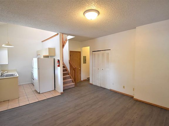 5th image of 2927 N Broadway St #1