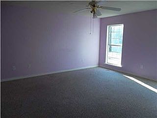 5th image of 105 Fleetwood Dr