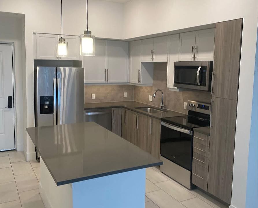 1st image of 7500 NW 104th Ave #303