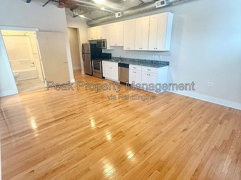 2709 W Broad St #3 — Photo 2