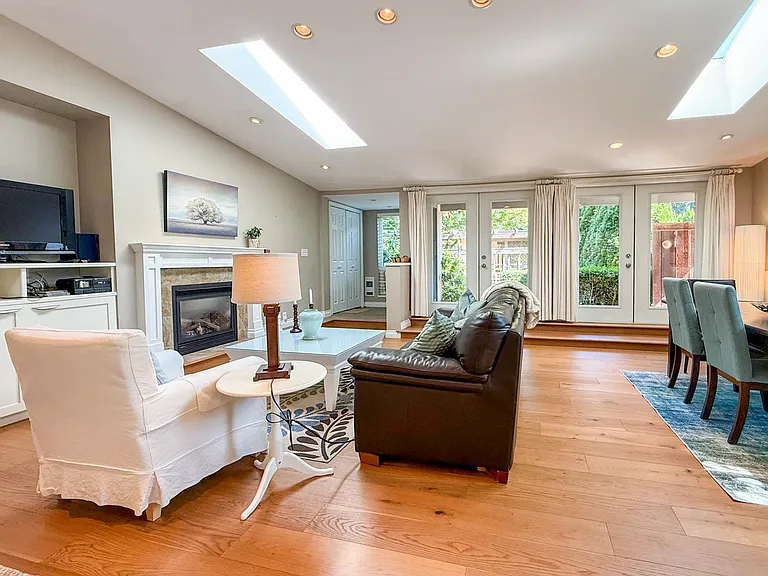 2233 Alden Ln #2233 — Photo 12