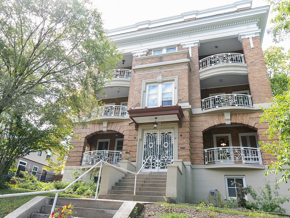Each 2 bedroom has it's own private balcony. The apartment for rent is on the third floor so you'll get your cardio in!