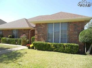 3812 Stonegate Dr, Wichita Falls, TX 76310