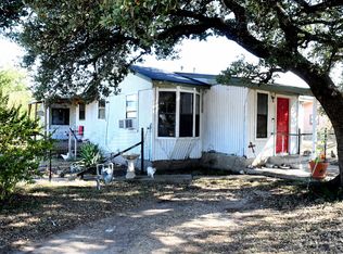 112 W H St, Meridian, TX 76665