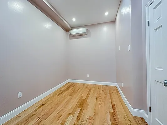 Rented by Douglas Elliman | media 7