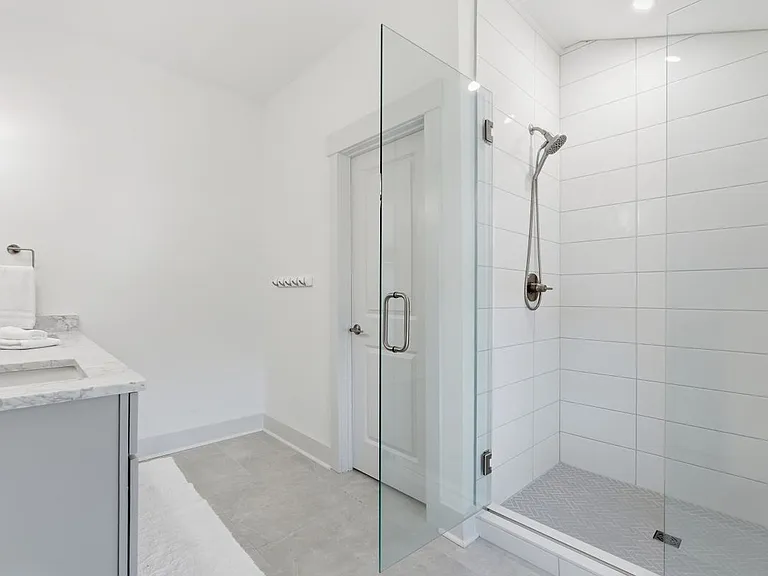 105 Risewell Ct — Photo 12