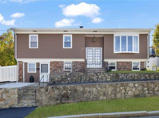 16 Aurelia Dr, Providence, RI 02909