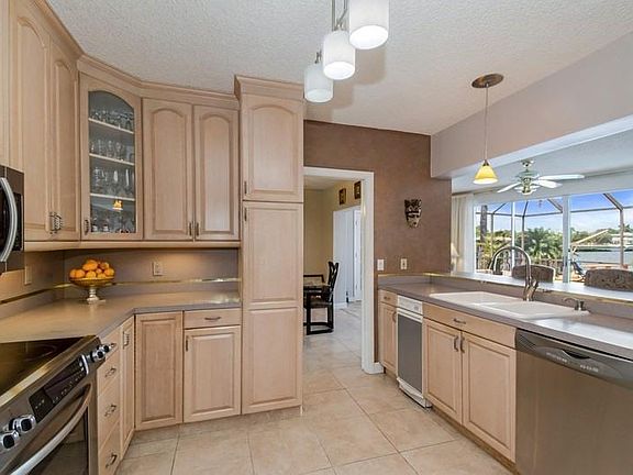 5th image of 1103 Little Harbor Dr
