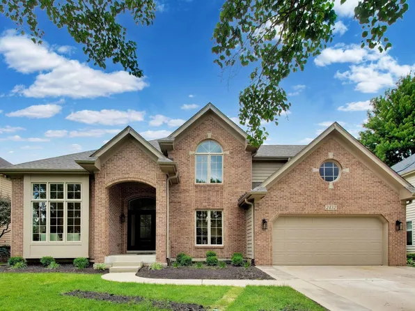 2432 Legacy Dr, Aurora, IL 60502