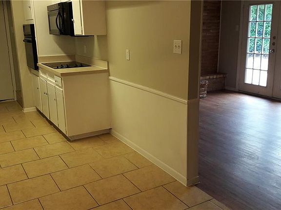 5th image of 2537 Cantrell St