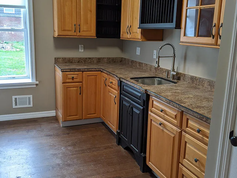 351 Academy St — Photo 2