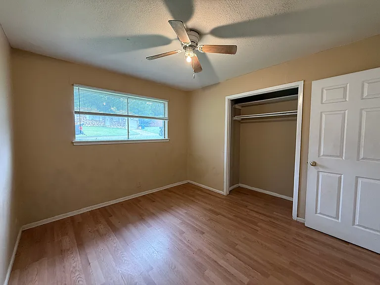 1238 Carla St — Photo 15