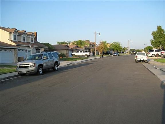 3rd image of 8419 E Meadowridge St