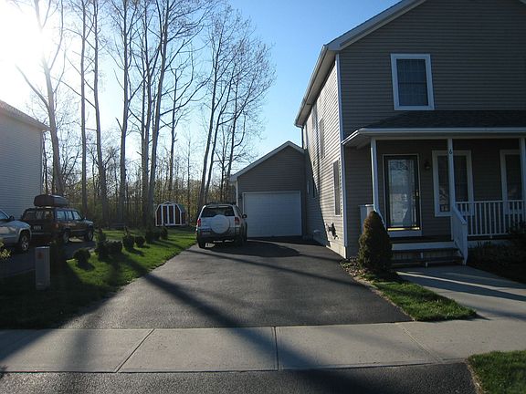 2nd image of 6 Empire Ave