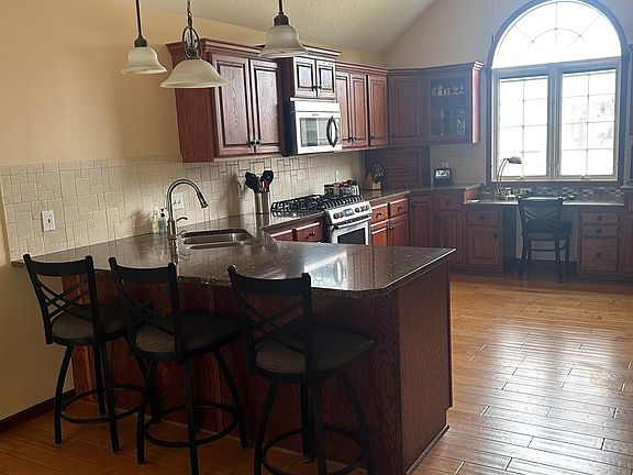 5th image of 2610 Sunset Drive
