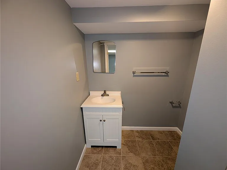 230 Diamond St — Photo 27