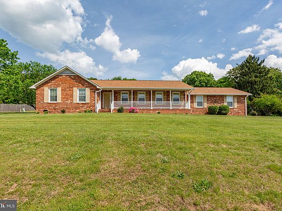 2nd image of 113 Kendallwood Dr