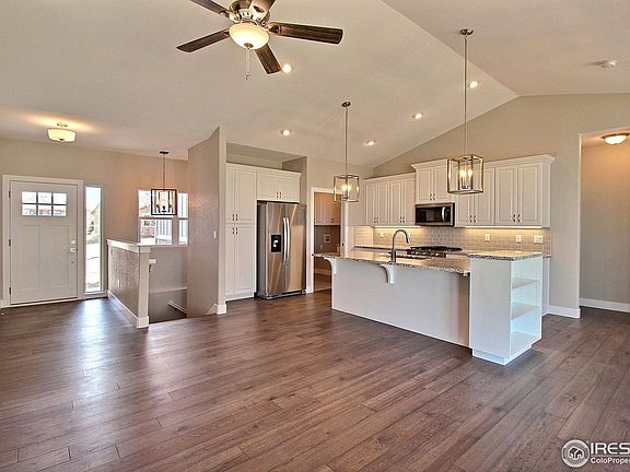 4th image of 429 Deville Dr