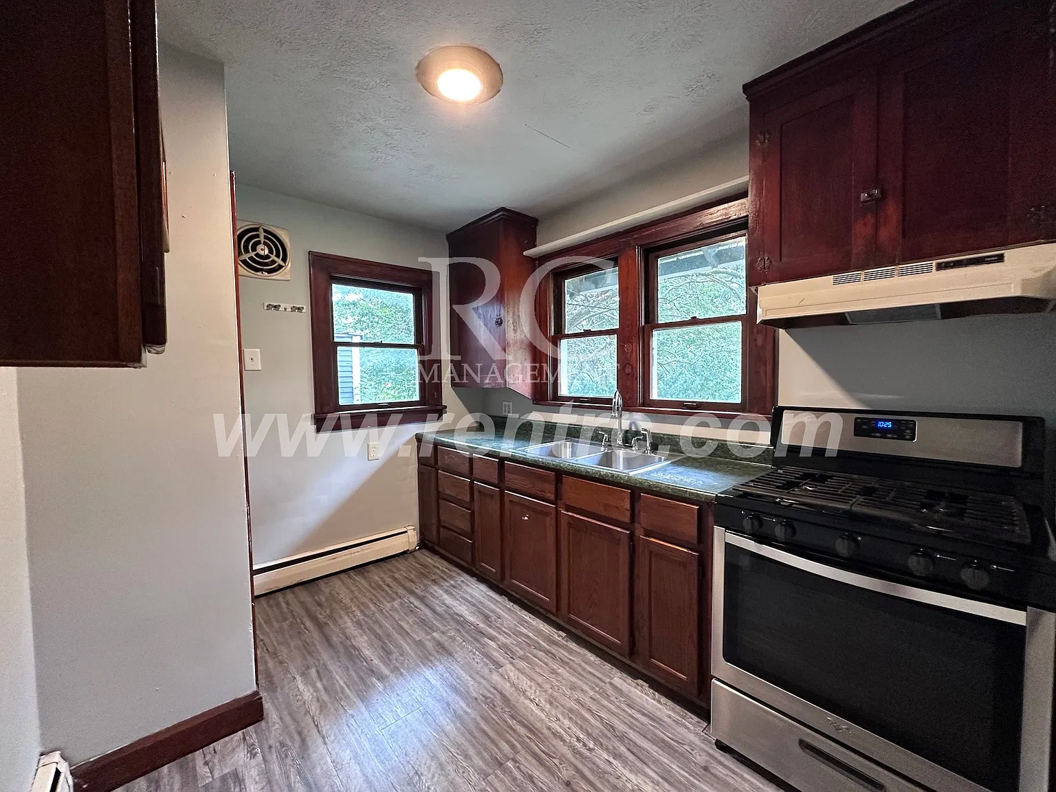2 bed, 1000 sqft, $795 — Photo 2