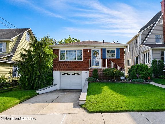 3rd image of 745 Bard Ave