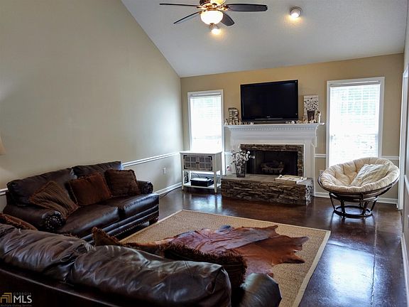 4th image of 2513 Westover Dr