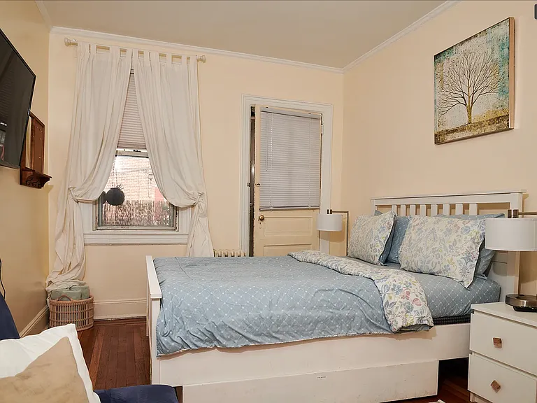 2407 37th Ave #1 — Photo 7