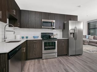 182 W Lake St APT 913, Chicago, IL 60601